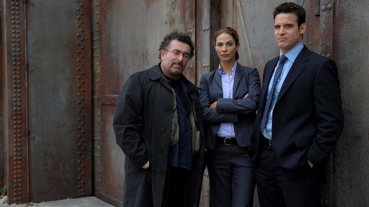 EN - Warehouse 13 (2009) 2