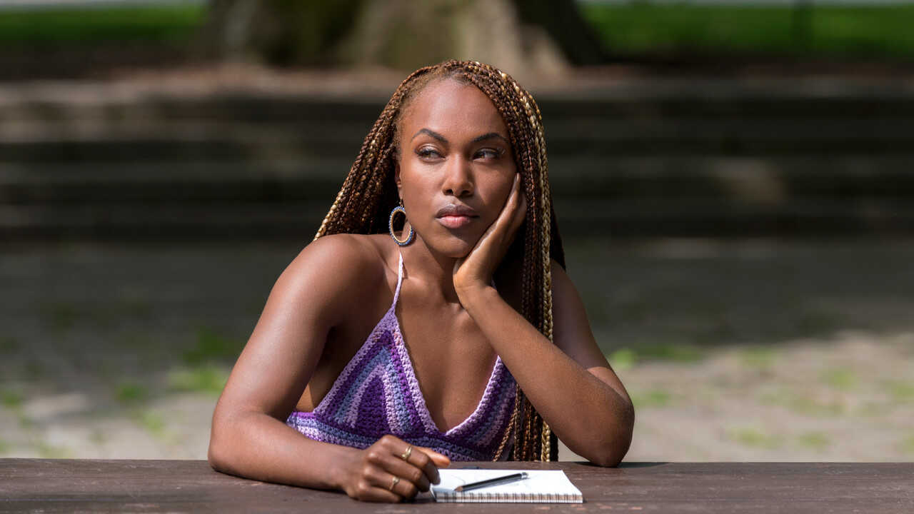 EN - She's Gotta Have It (2017) 4