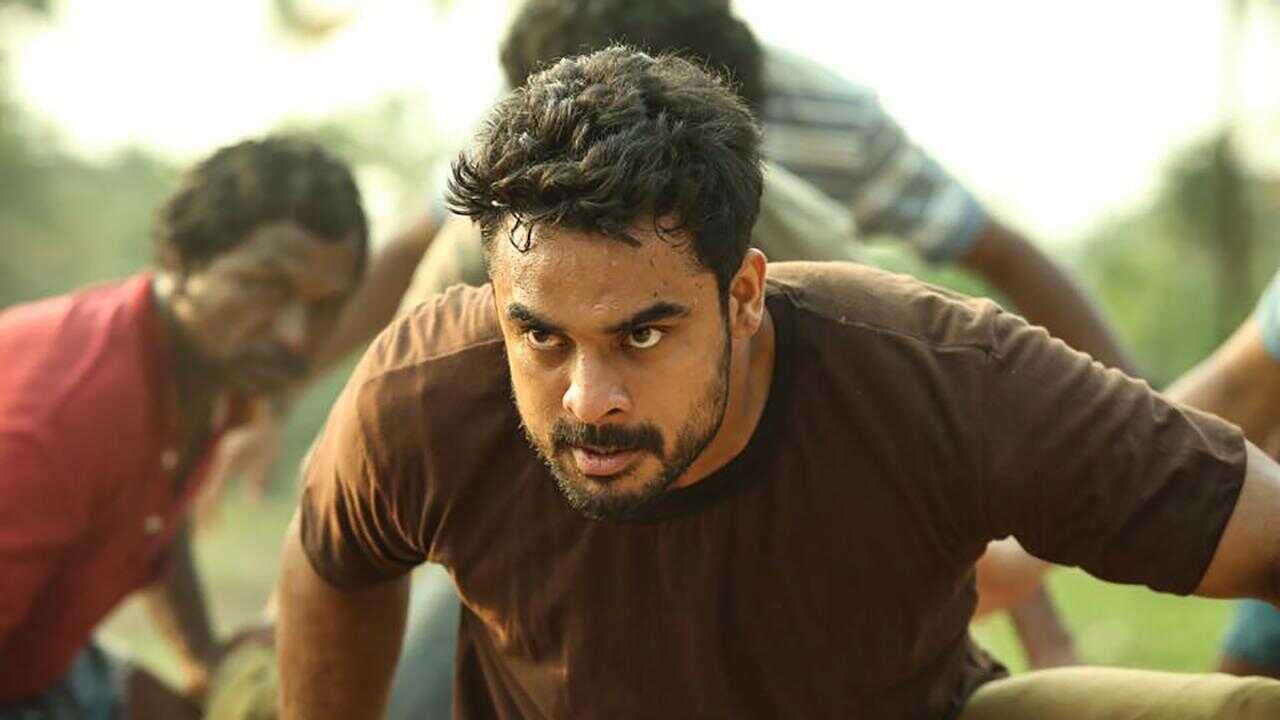 Oru Kuprasidha Payyan (2018) 0