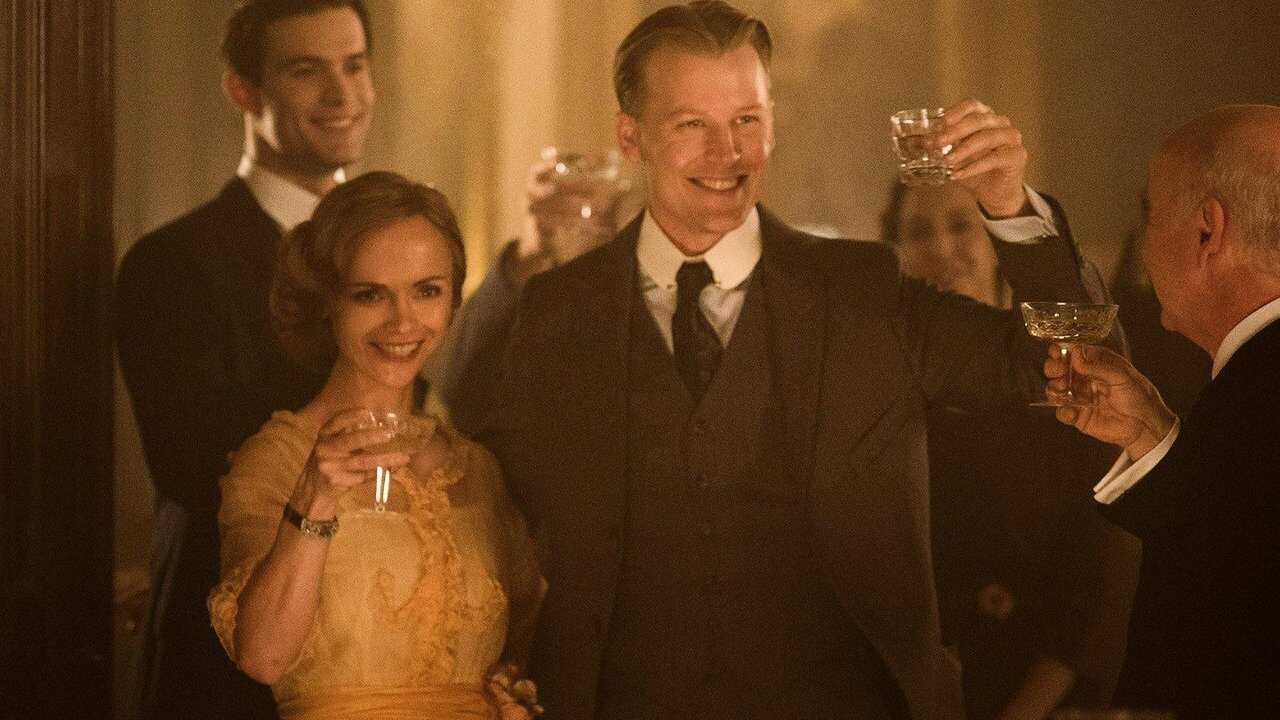 4K-DE - Z: The Beginning of Everything (2015) (US) 2