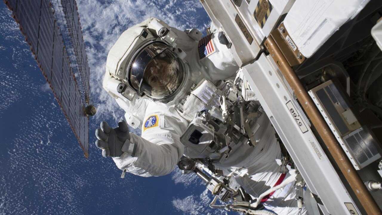 FR - Les maîtres de l'espace 0