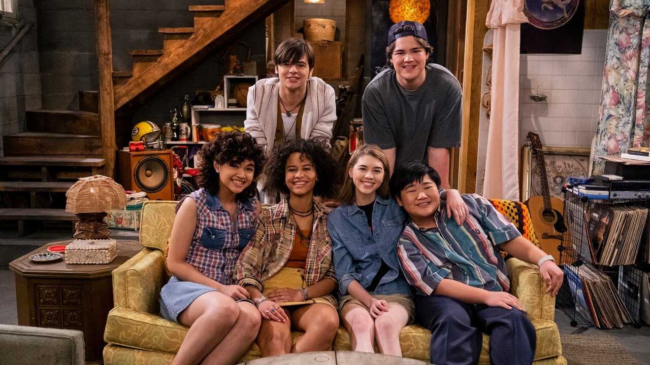 AR - That '90s Show (2024) 2
