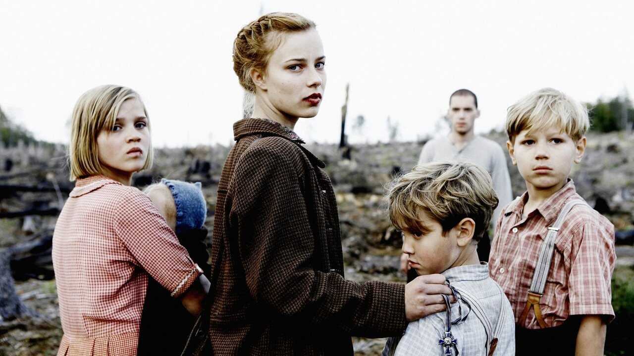 Lore (2012) 0