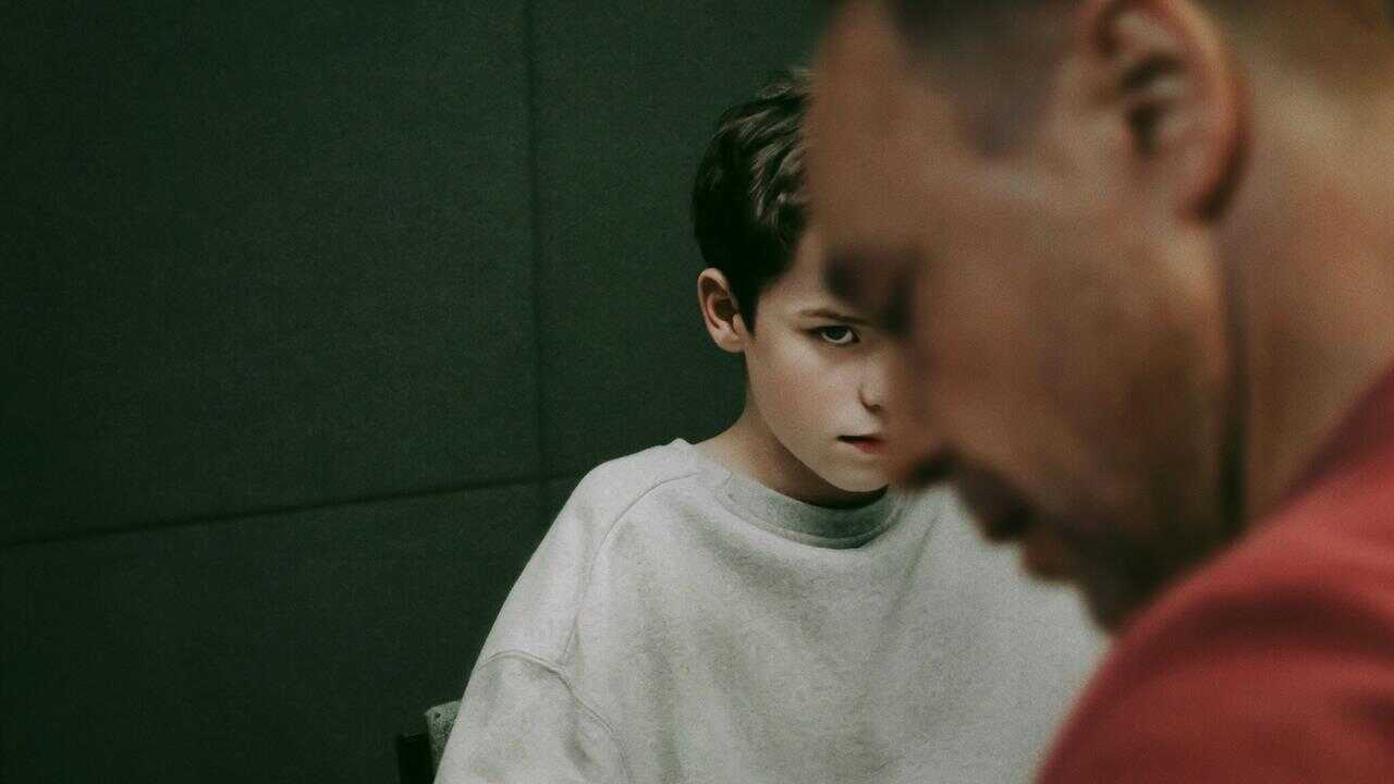 ES - Adolescencia (2025) 0