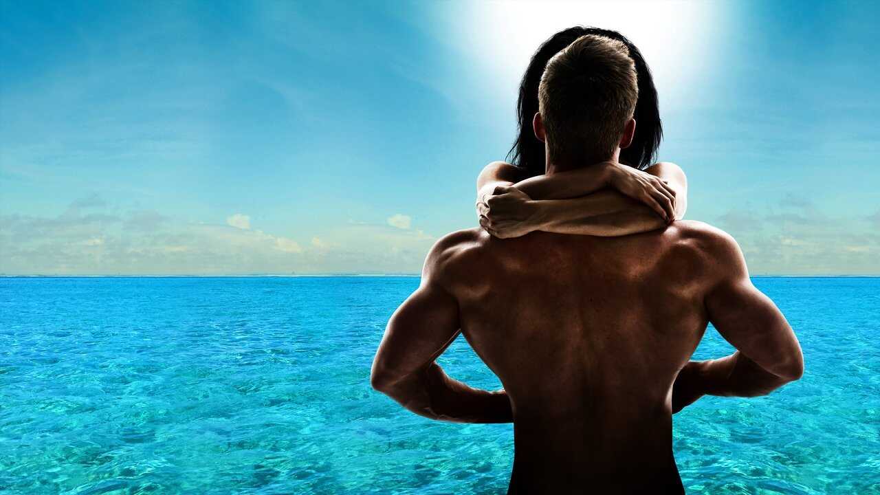 EN - Naked And Afraid Of Love (2021) 1