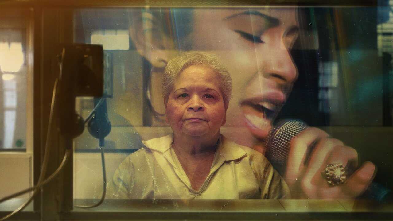 EN - Selena & Yolanda: The Secrets Between Them (2024) 1