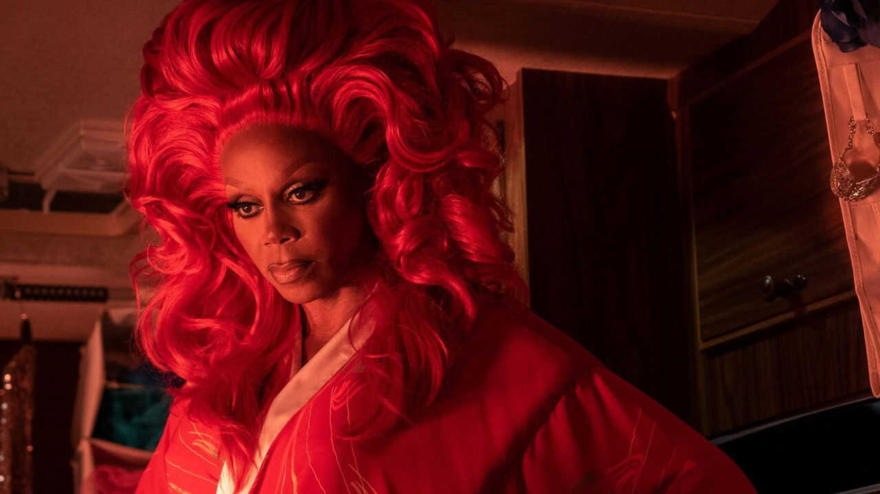 IN - AJ and the Queen 4