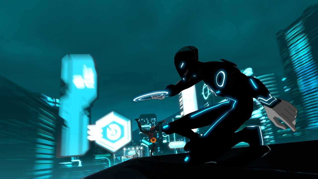 D+ - TRON: Uprising (2012) 1