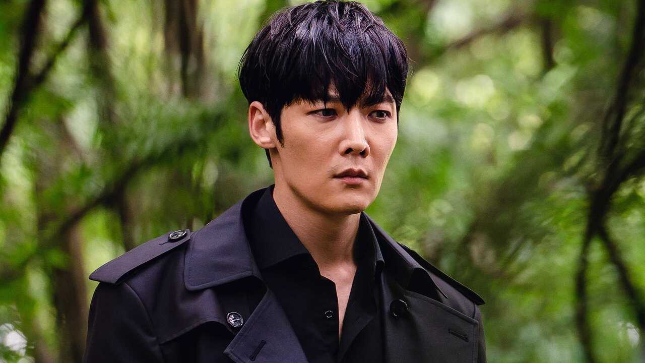 AR - Zombie Detective (2020) 4