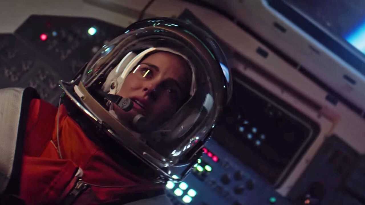 Lucy in the Sky (2019) 0