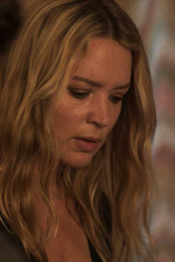 Madeleine Collins (2021) 0