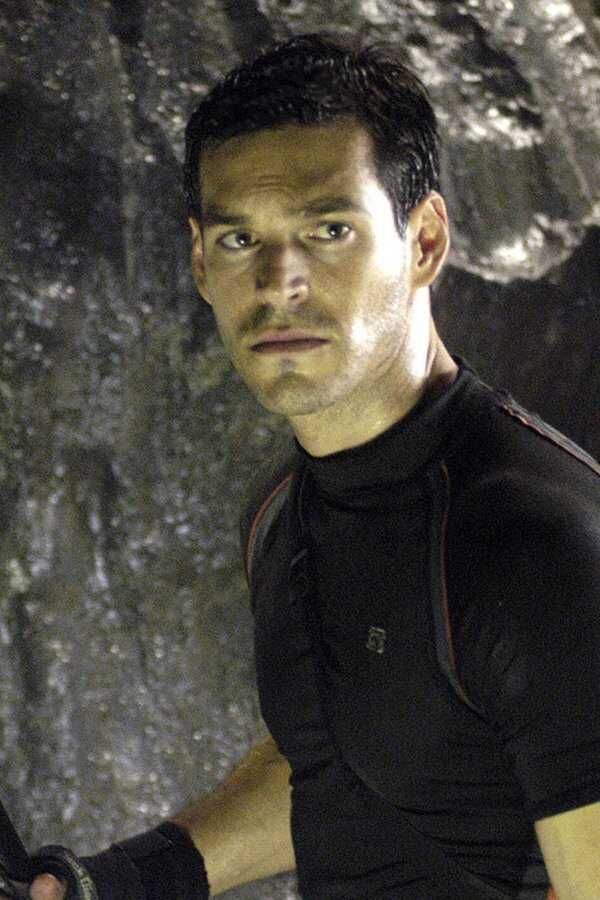 The Cave (2005) 0
