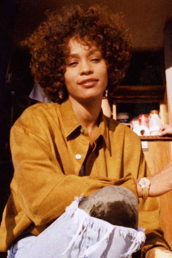Whitney (2018) 0