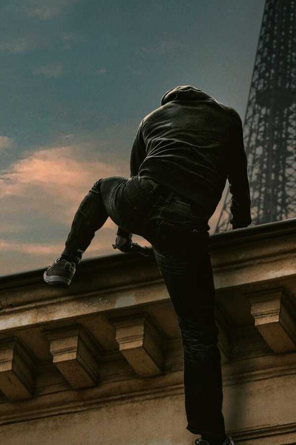 Vjeran Tomic: Spiderman z Paryża (2023) 0