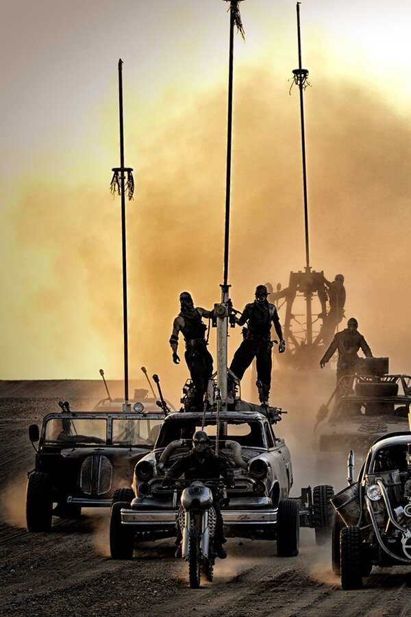 Mad Max: Na drodze gniewu (2015) 0
