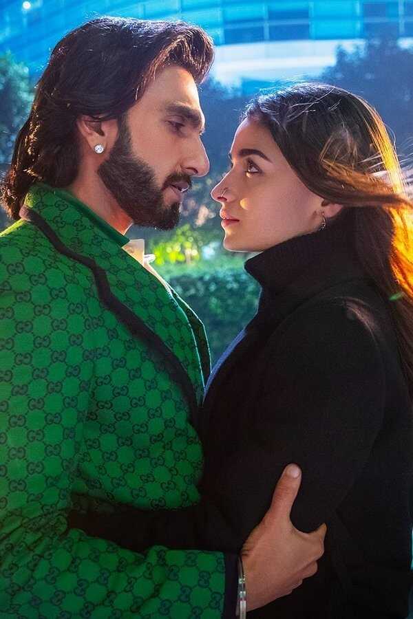 Rocky Aur Rani Kii Prem Kahaani (2023) 0