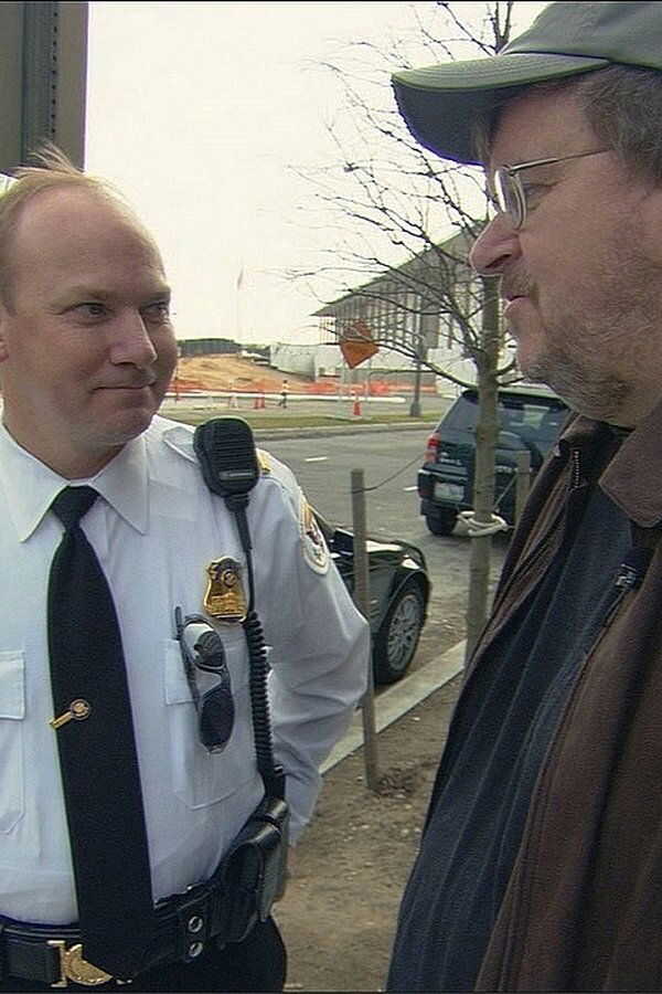 Fahrenheit 9/11 (2004) 0