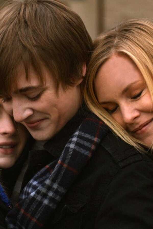 Cherry (2010) 0