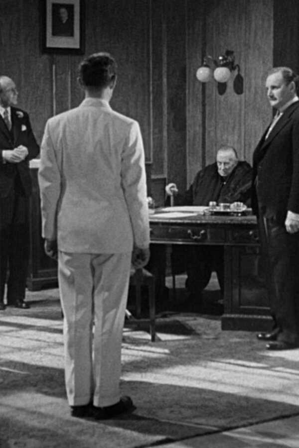 The Man in the White Suit (1951) 0