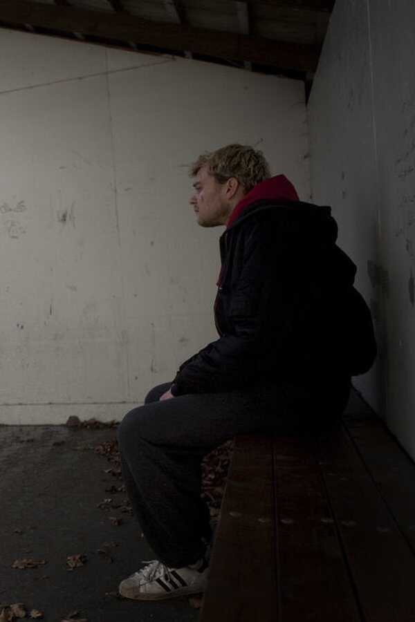 R (2010) 0