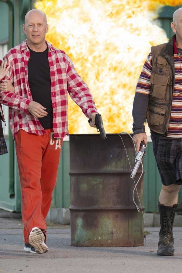 Red 2 (2013) 0