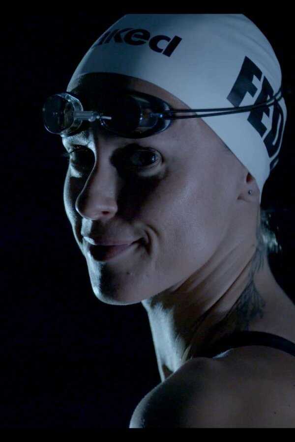 Federica Pellegrini - Underwater (2022) 0