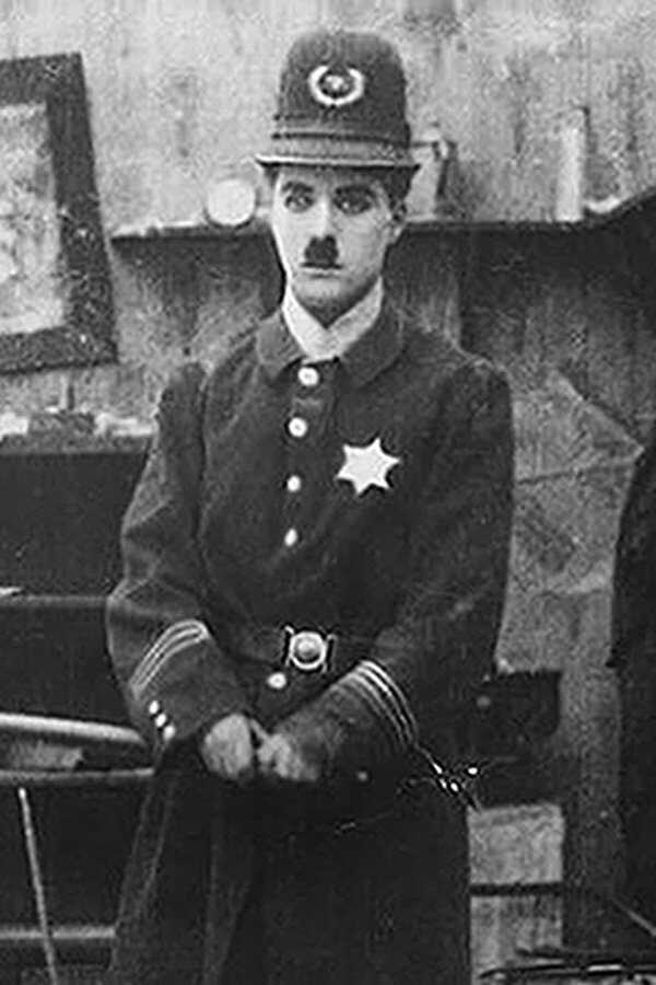 Easy Street (1917) 0