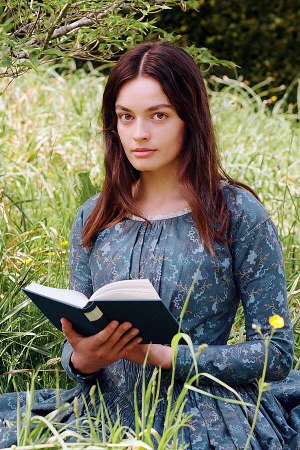 Emily Bronte (2022) 0