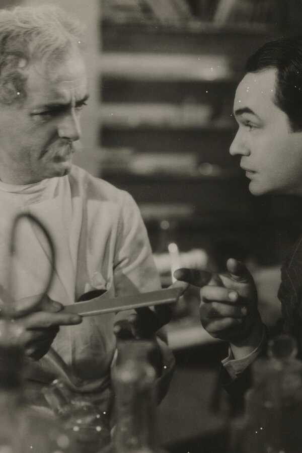 Thunder in the City (1937) 0