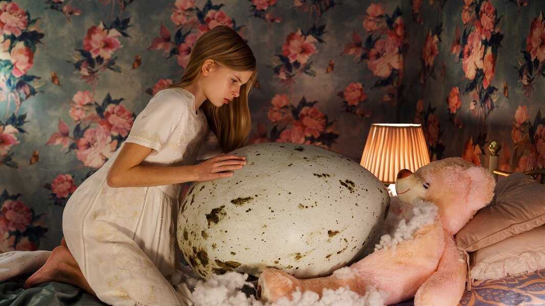 Hatching (2022) 0