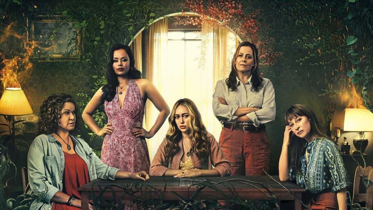 EN - The Lost Flowers Of Alice Hart 4K (2023) 1