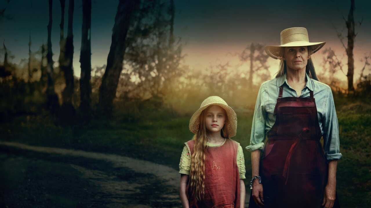 EN - The Lost Flowers Of Alice Hart 4K (2023) 3